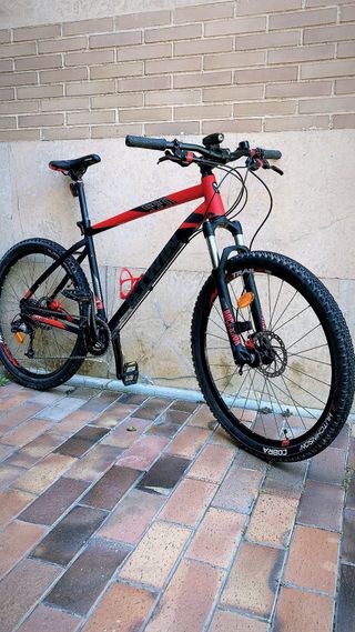 Bicicleta Rockrider ST 560 27,5