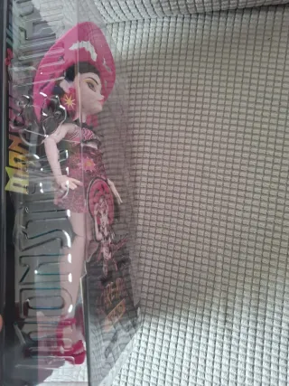 Muñeca Monster High Draculaura nueva
