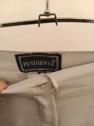 Traje de chaqueta y pantalón gris