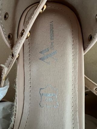 Sandalias cuña Vanessa Wu Talla 39