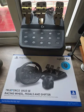 Volante Logitech G923 SE con Pedales y Palanca