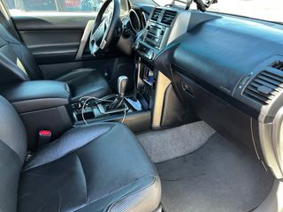 Toyota Land Cruiser 150 2012