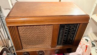 Radio antigua de válvulas Funcionando