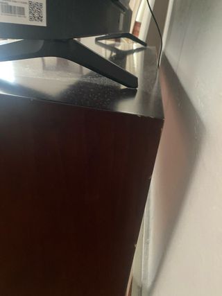 Mesa de madera marrón