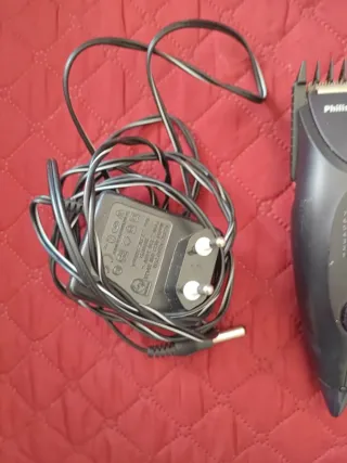 Cortapelos Philips con cargador