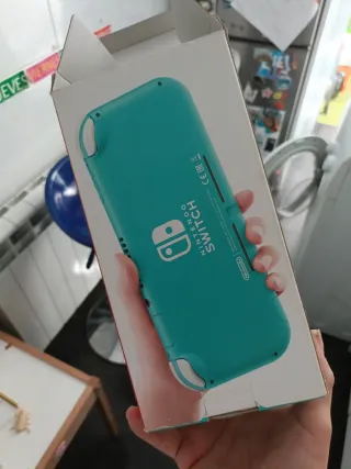 Caja Nintendo Switch Lite Turquesa Caja