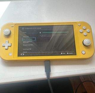 Nintendo Switch Lite Amarilla