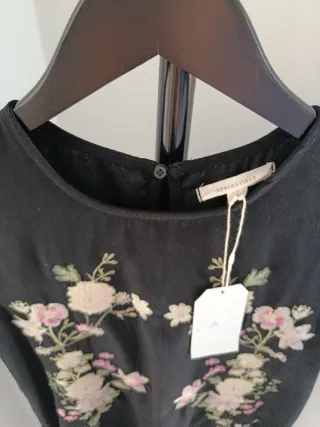 Vestido da Springfield com bordado floral