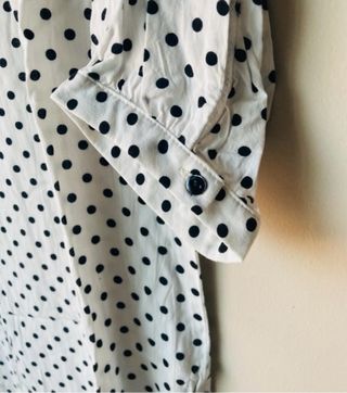 Blusa Zara lunares blanca y negra