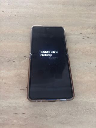 Samsung Galaxy Z Flip7 256GB Azul (2 meses de uso)