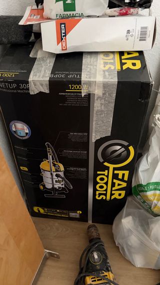 Lijadora de pared FAR TOOLS DWS 710E y aspirador .