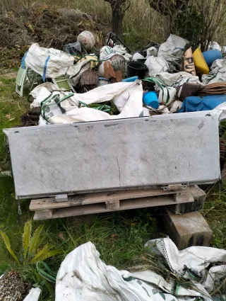 Portón Trasero Nissan Navara D40