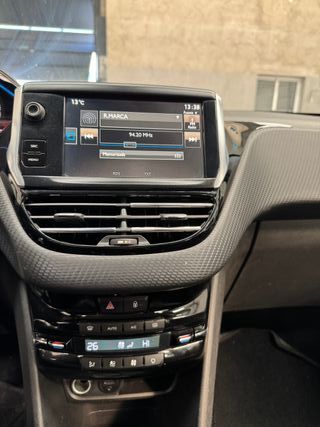 Peugeot 2008 ALLURE VTI 120Cv