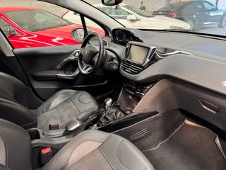 Peugeot 2008 ALLURE VTI 120Cv