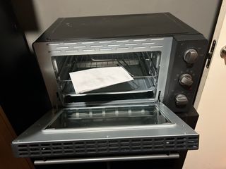 Horno de cocina eléctrico negro