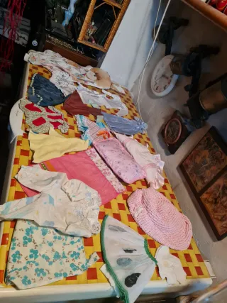 Ropa variada para muñecas