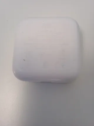 Auriculares inalámbricos blancos