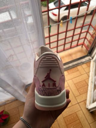 Jordan 3 Beige y Rosa
