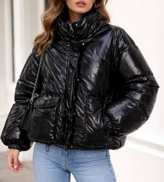 Plumifero acolchado negro brillante