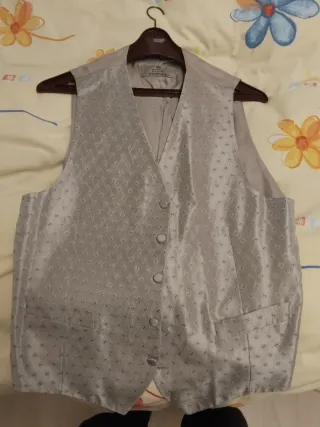 Traje de novio negro