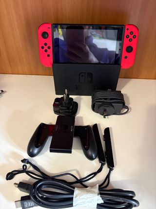 Nintendo Switch Rosso/Nero Completo