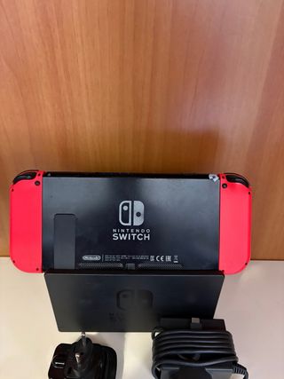 Nintendo Switch Rosso/Nero Completo