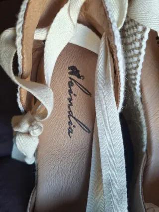 Alpargatas cuña beige Talla 37 sin usar