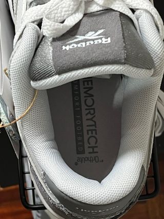 Zapatillas Reebok ART Chill Gris/Blanco