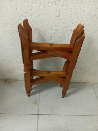 Supporto in legno per vasi