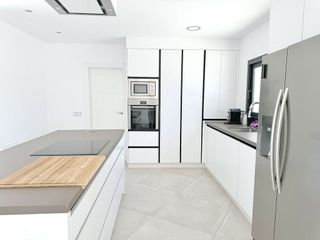 Chalet en alquiler en Elviria en Marbella