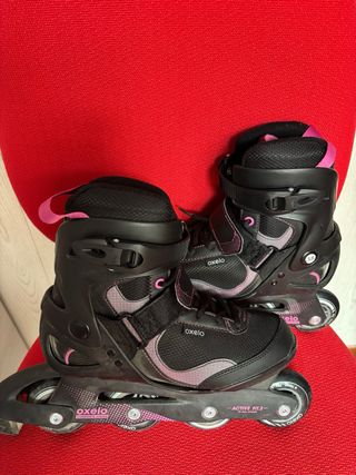 Par de patines negro-rosa y turquesa-gris