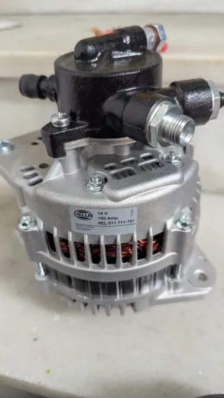 Alternador HELLA 8EL 011 711-761