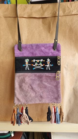 Seis bolsos juveniles cruzados