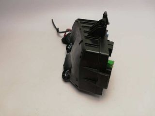 CAJA RELES / FUSIBLES AUDI A3 (8V)