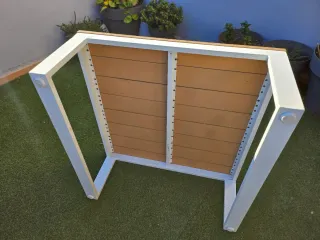 Tavolo da centro in legno e metallo