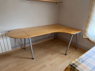 Tavolo da ufficio con ala laterale