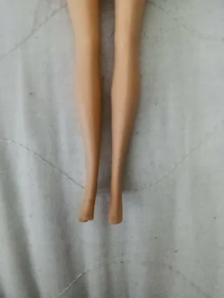 Bambola Barbie con vestito rosa e argento