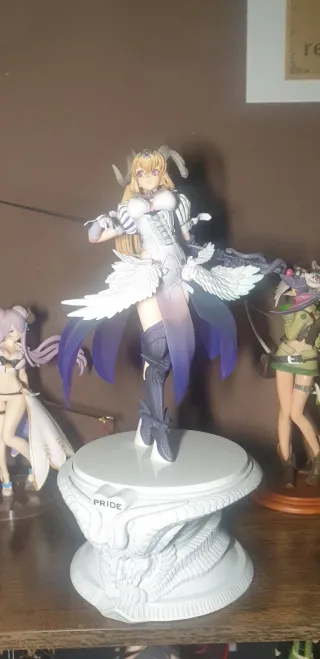 Figura Lucifer desnudable