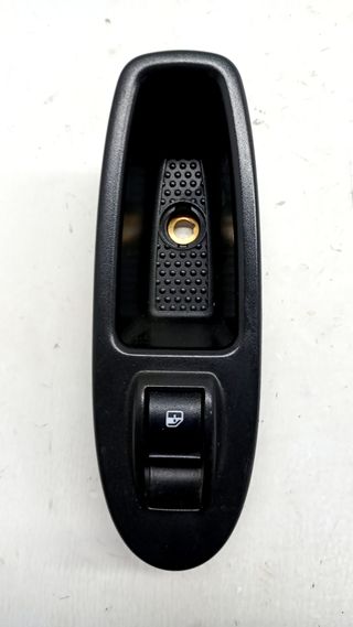 MANDO ELEVALUNAS TRASERO DERECHO FIAT 500 L (330)