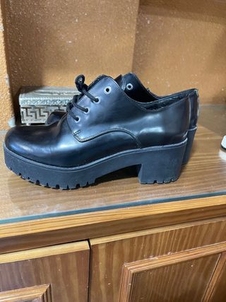 Zapatos negros plataforma talla 39