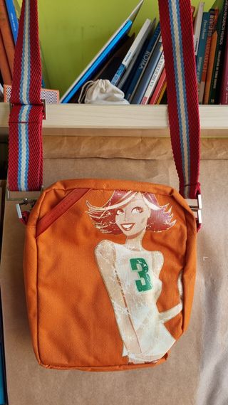 Cinco bolsos juveniles cruzados