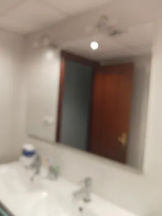 Mueble de baño madera y cristal