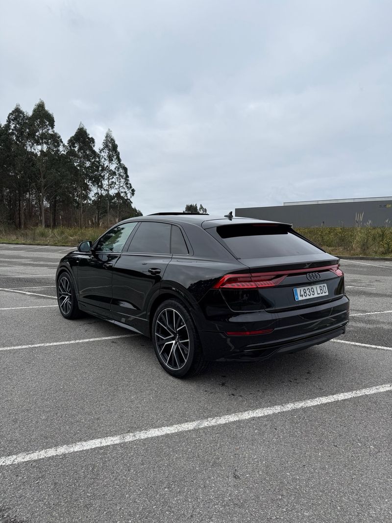 Audi Q8 2020 - foto 1