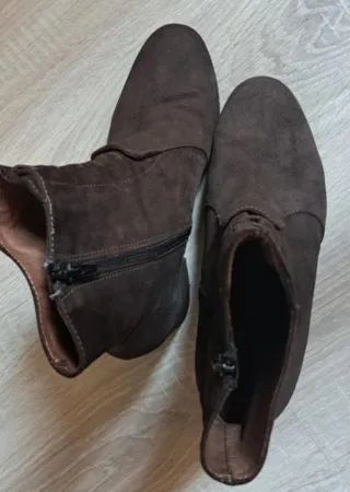 Botines de piel marrones