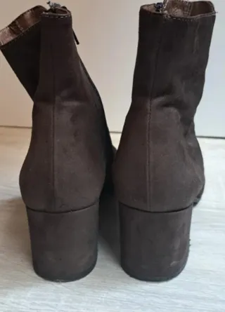 Botines de piel marrones