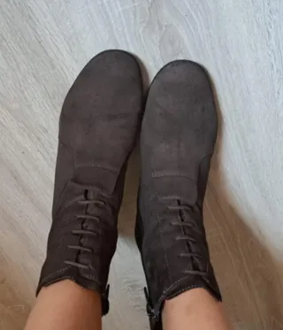 Botines de piel marrones