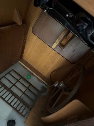 Máquina de coser PHOENIX 50 con mueble