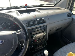 Ford Tourneo Connect 2005