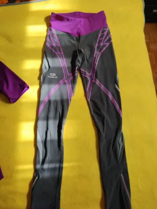 Camiseta deportiva Kalenji mujer XS morada nueva.