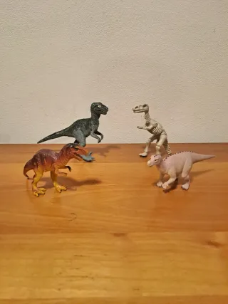 Lotto Dinosauri e Creature Fantastiche Realistiche